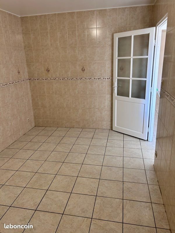 Maison à louer, 90m², Morestel