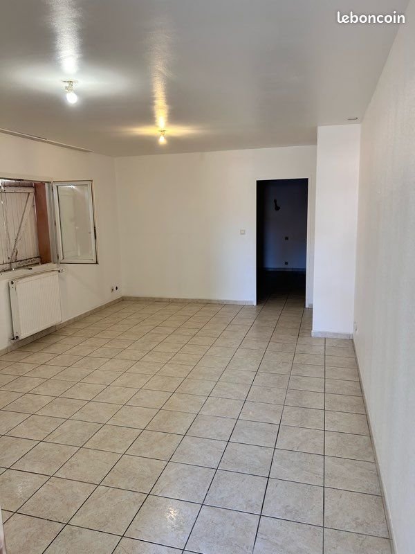Maison à louer, 90m², Morestel