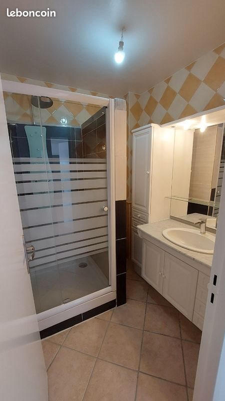 Appartement à louer, 85m², Orange