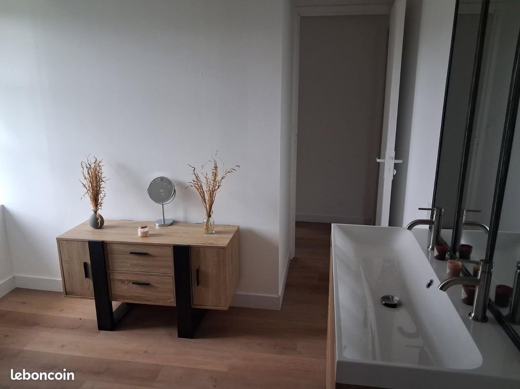 Maison à louer, 140m², Saint-Mars-d'Égrenne