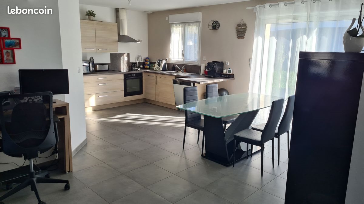 Maison à vendre, 86m², Chargé