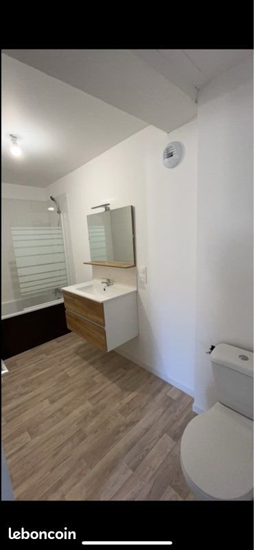 Maison à louer, 70m², Oisseau