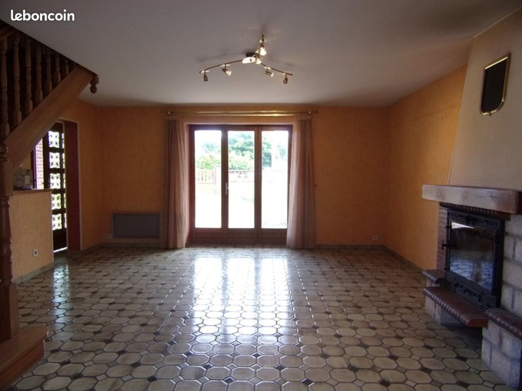 Maison à louer, 66m², Eyguières