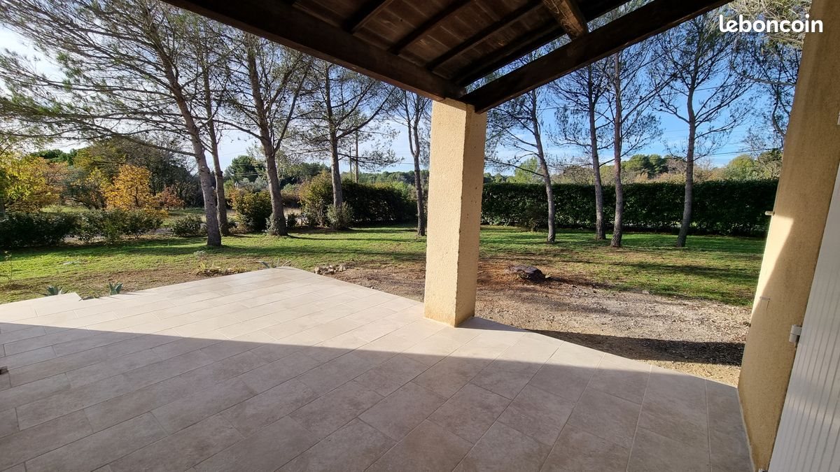 Maison à louer, 90m², Lambesc