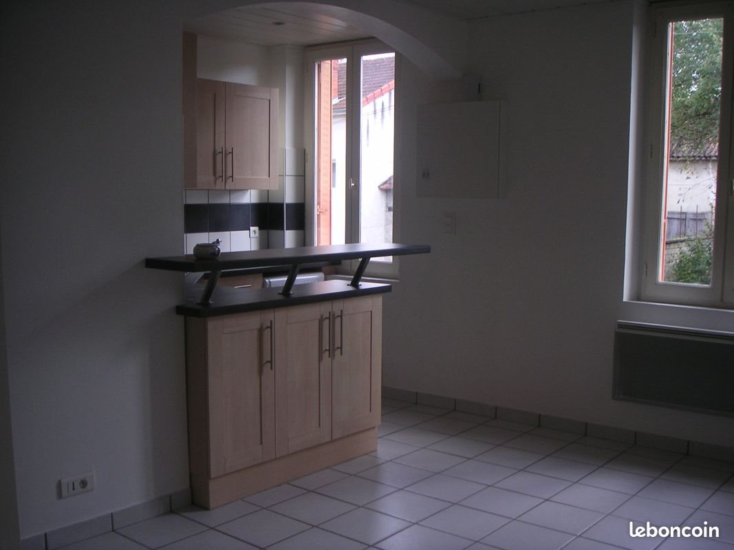 Appartement à louer, 32m², Puy-Guillaume