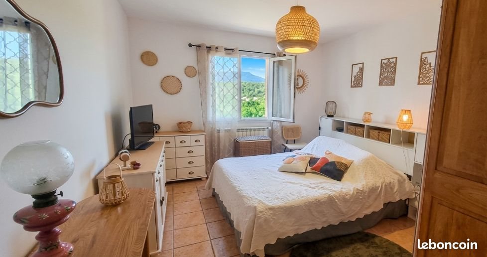 Maison à louer, 65m², Jouques