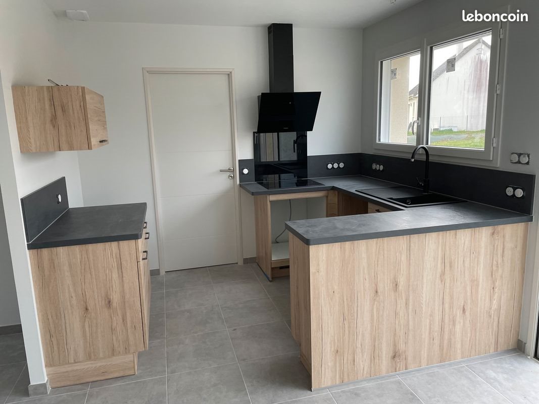 Maison à louer, 103m², Avoise