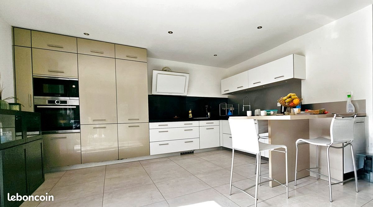 Maison à vendre, 312m², Machilly
