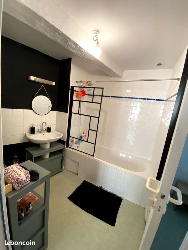 Maison à louer, 80m², Daon