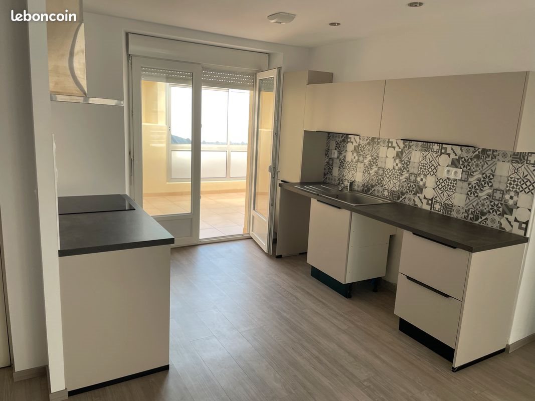 Appartement à louer, 75m², Rieupeyroux