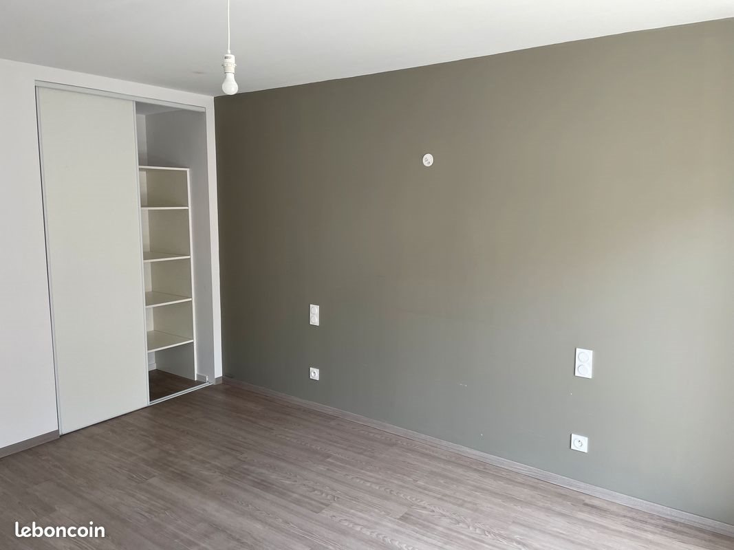 Appartement à louer, 75m², Rieupeyroux