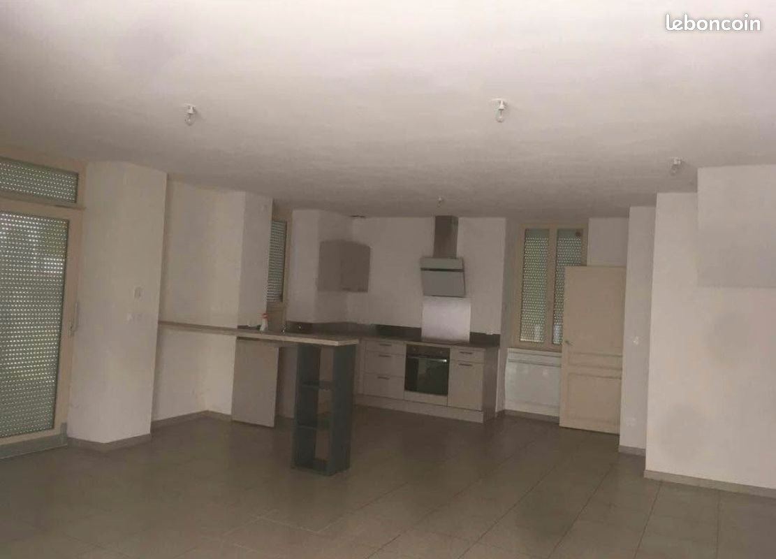 Maison à louer, 100m², Chauffailles