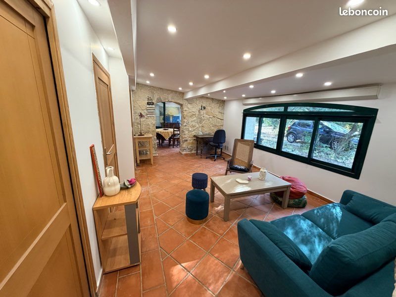 Maison à louer, 57m², Nîmes
