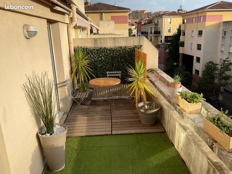 Appartement à louer, 37m², Aubagne