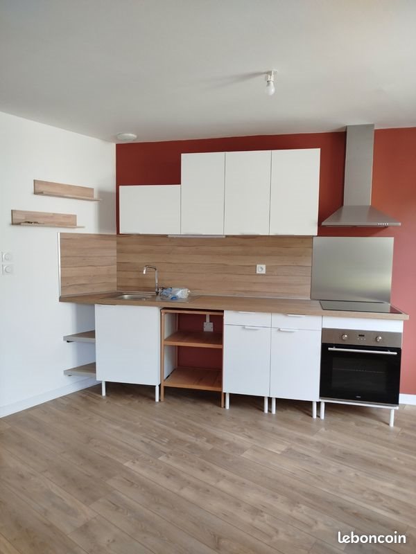 Appartement à louer, 68m², Polminhac