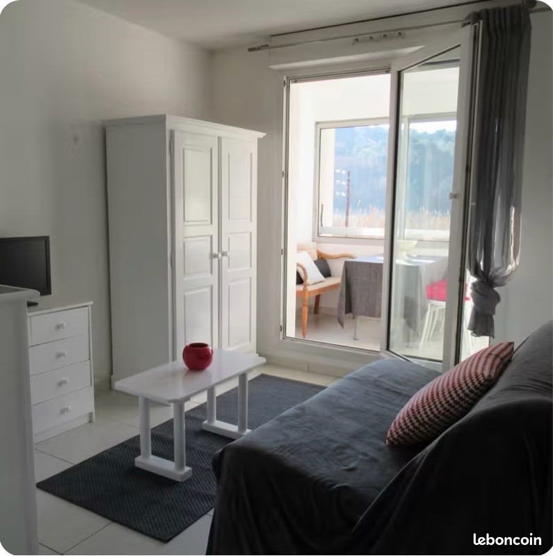 Appartement à louer, 25m², Sanary-sur-Mer