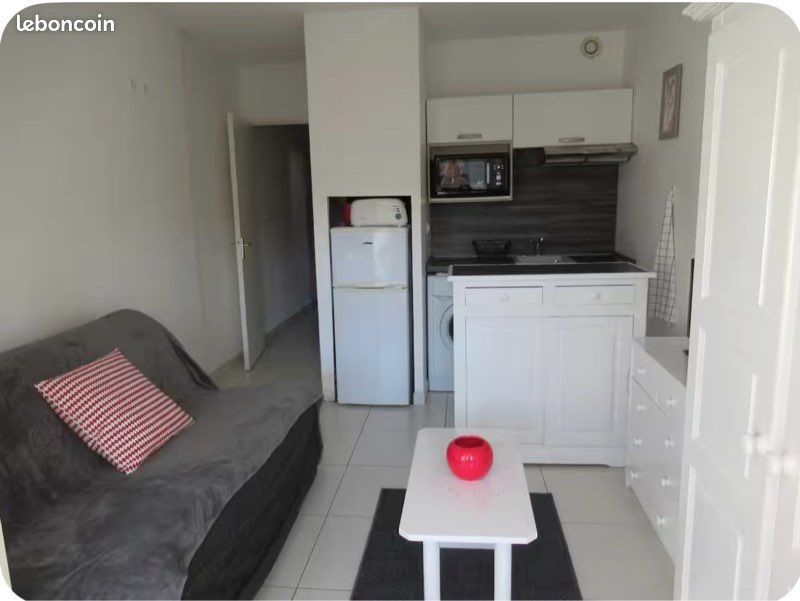 Appartement à louer, 25m², Sanary-sur-Mer