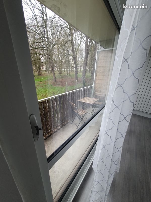 Appartement à louer, 28m², Evry