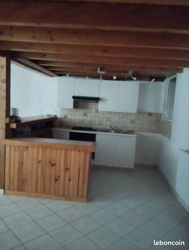 Appartement à louer, 45m², Eclassan