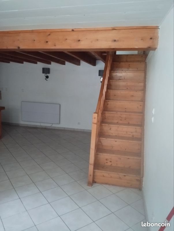 Appartement à louer, 45m², Eclassan