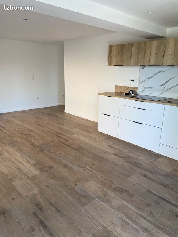 Appartement à louer, 80m², Vitrolles