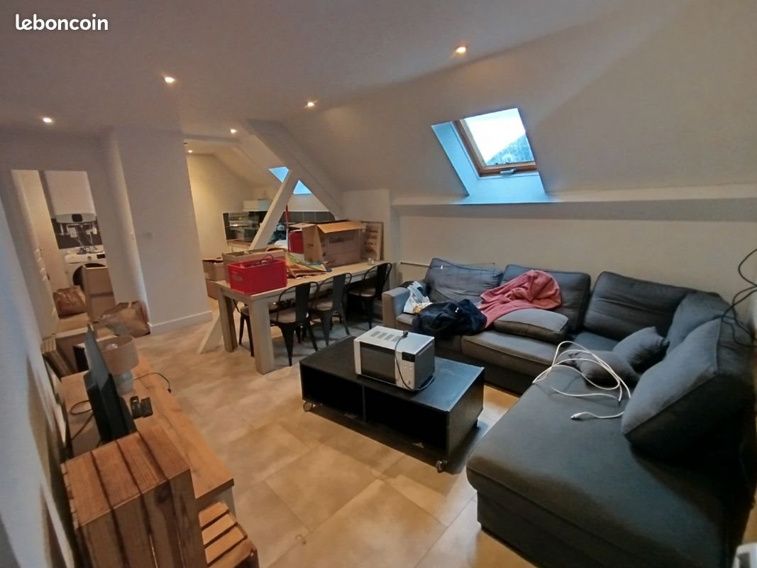 Appartement à louer, 57m², Montsalvy