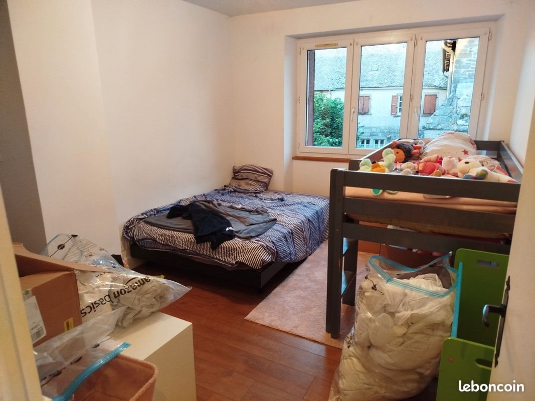 Appartement à louer, 57m², Montsalvy