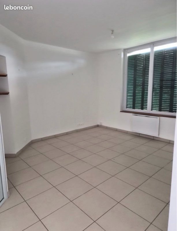 Appartement à louer, 70m², Bruyères-et-Montbérault