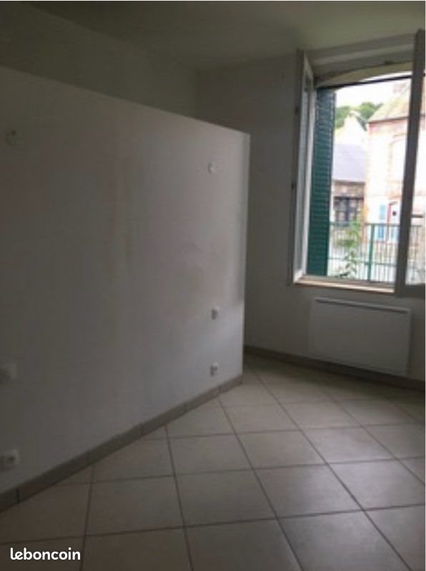 Appartement à louer, 70m², Bruyères-et-Montbérault