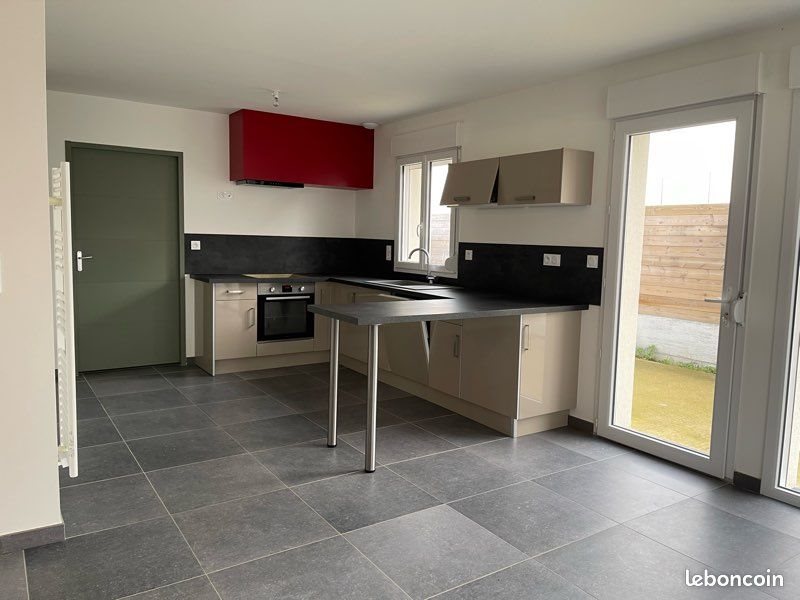 Maison à louer, 93m², Houlle
