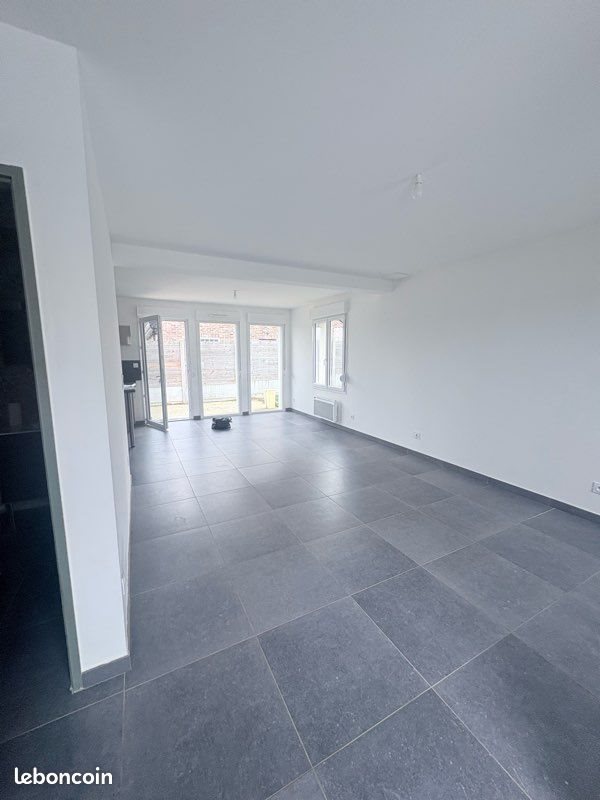 Maison à louer, 93m², Houlle