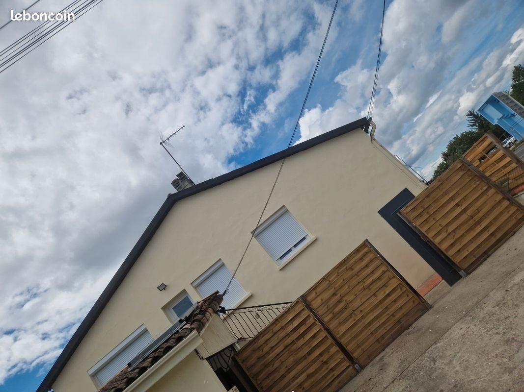 Maison à louer, 78m², Boé