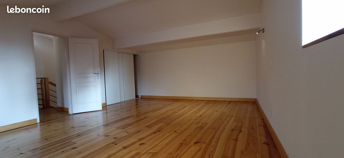 Appartement à louer, 134m², Rauzan