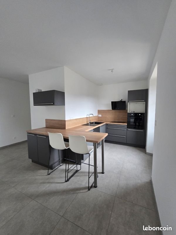 Appartement à louer, 98m², Bras