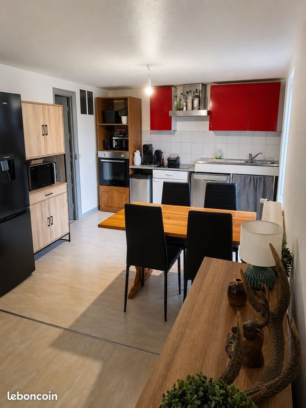 Appartement à louer, 80m², La Tour-d'Auvergne