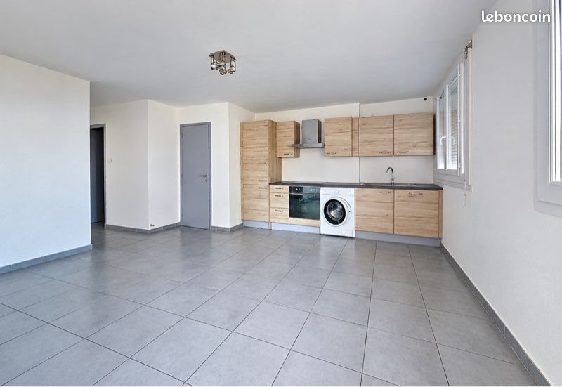 Appartement à louer, 57m², Ajaccio