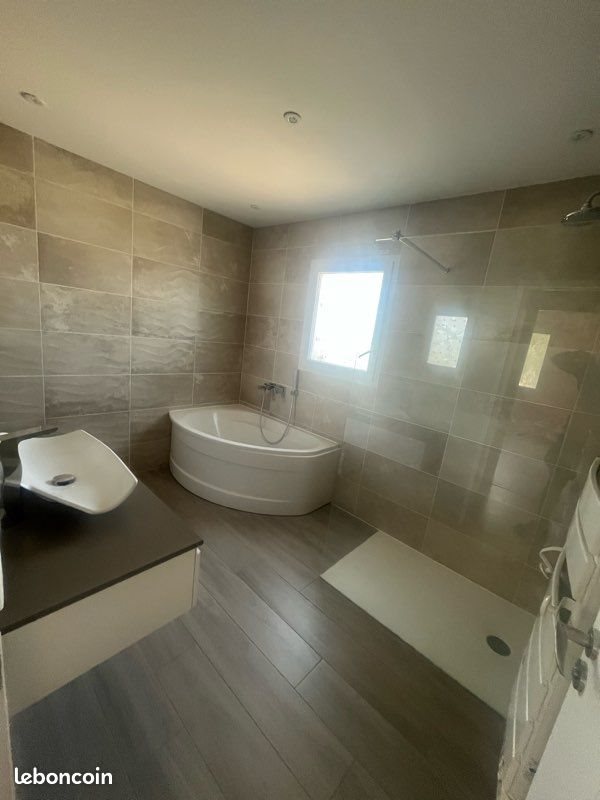 Maison à louer, 115m², Lignan-sur-Orb