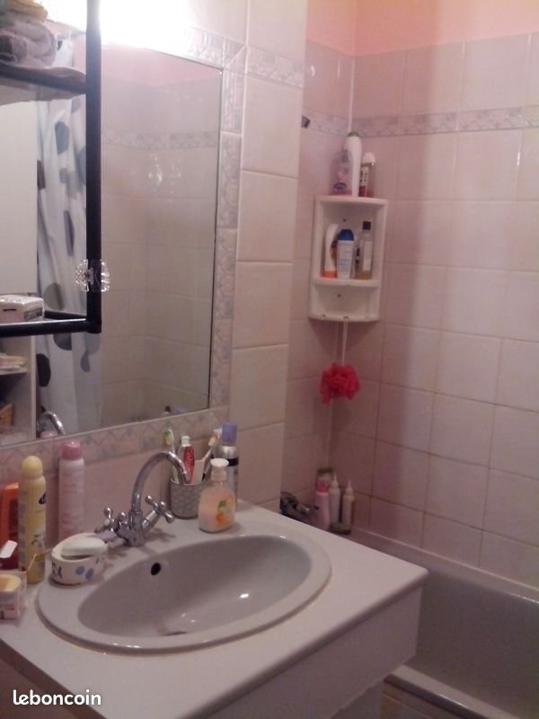 Appartement à louer, 37m², Marseille 8ème