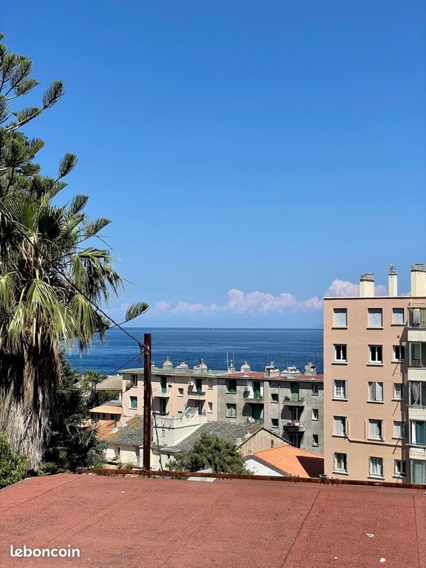 Appartement à louer, 28m², Bastia