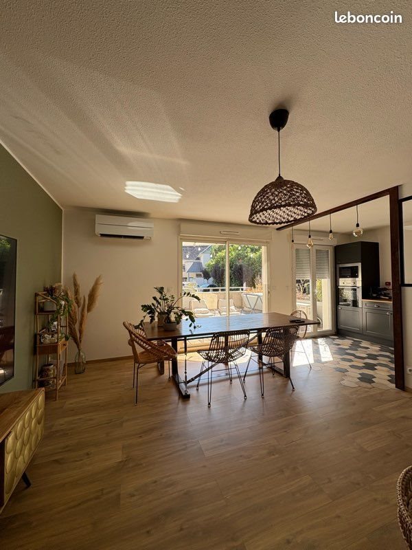 Appartement à louer, 69m², Lons