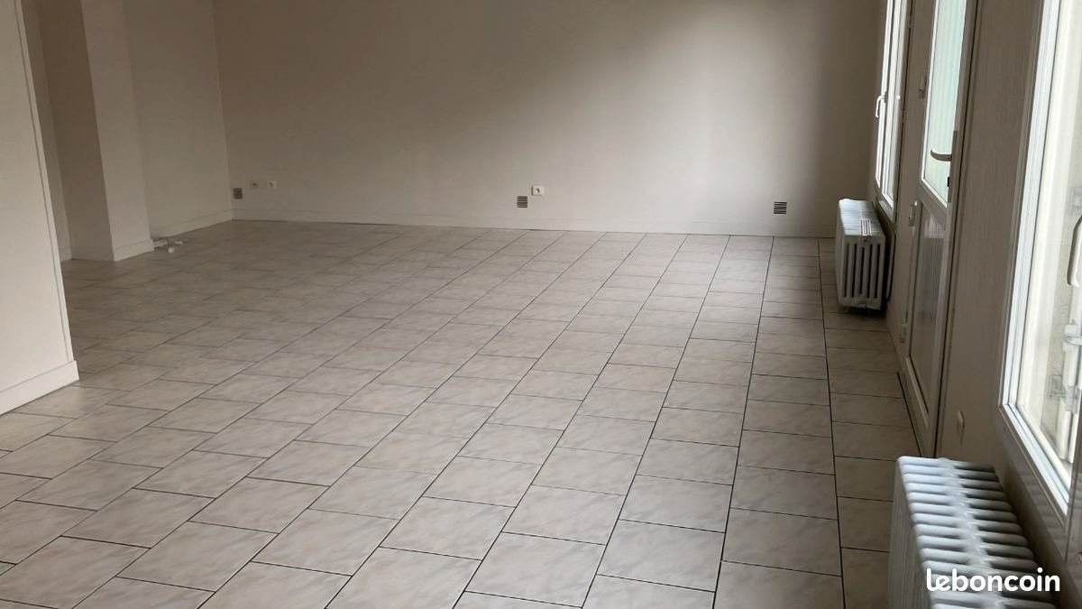 Maison à louer, 110m², Latillé