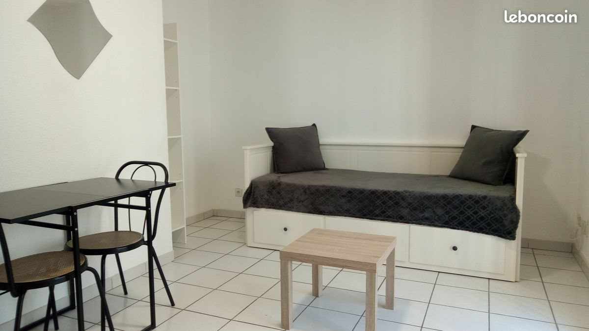 Appartement à louer, 22m², Nîmes