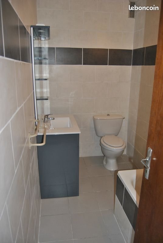 Maison à louer, 60m², Corneilhan