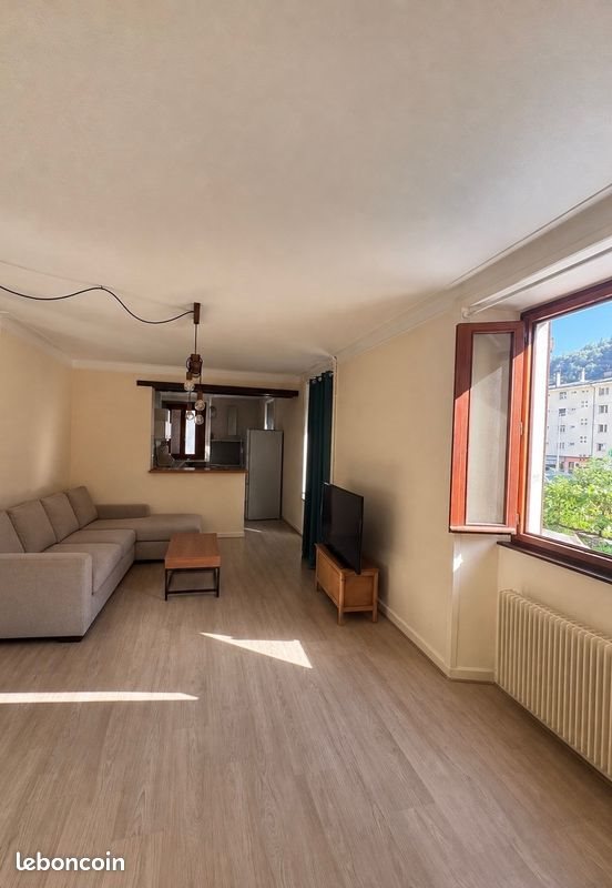 Appartement à louer, 83m², Ugine