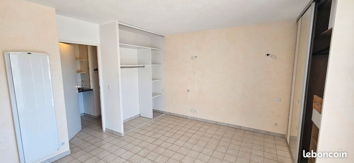 Appartement à louer, 23m², Valbonne