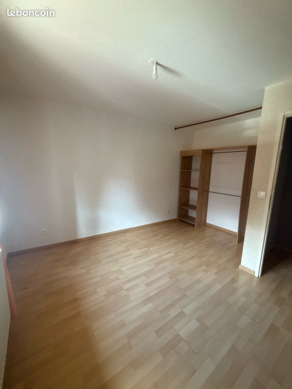 Appartement à louer, 90m², Coume