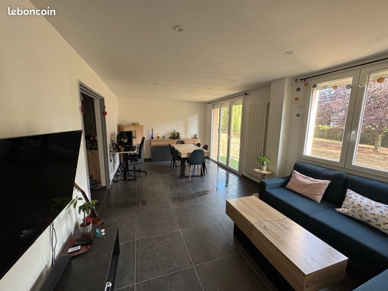 Appartement à louer, 55m², Saint-Max