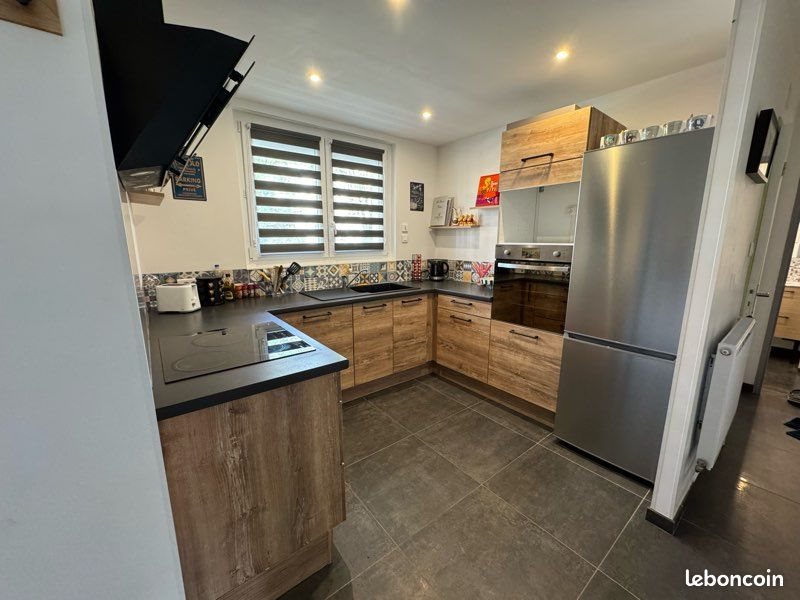 Appartement à louer, 55m², Saint-Max