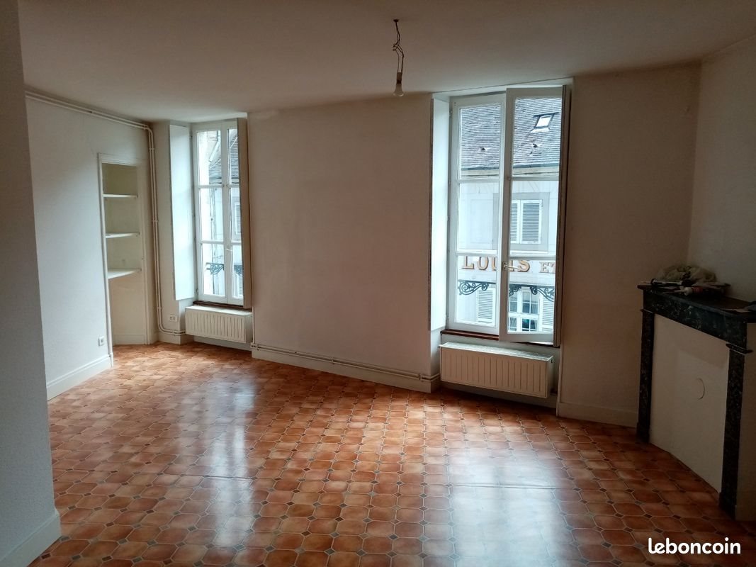 Appartement à louer, 35m², Autun