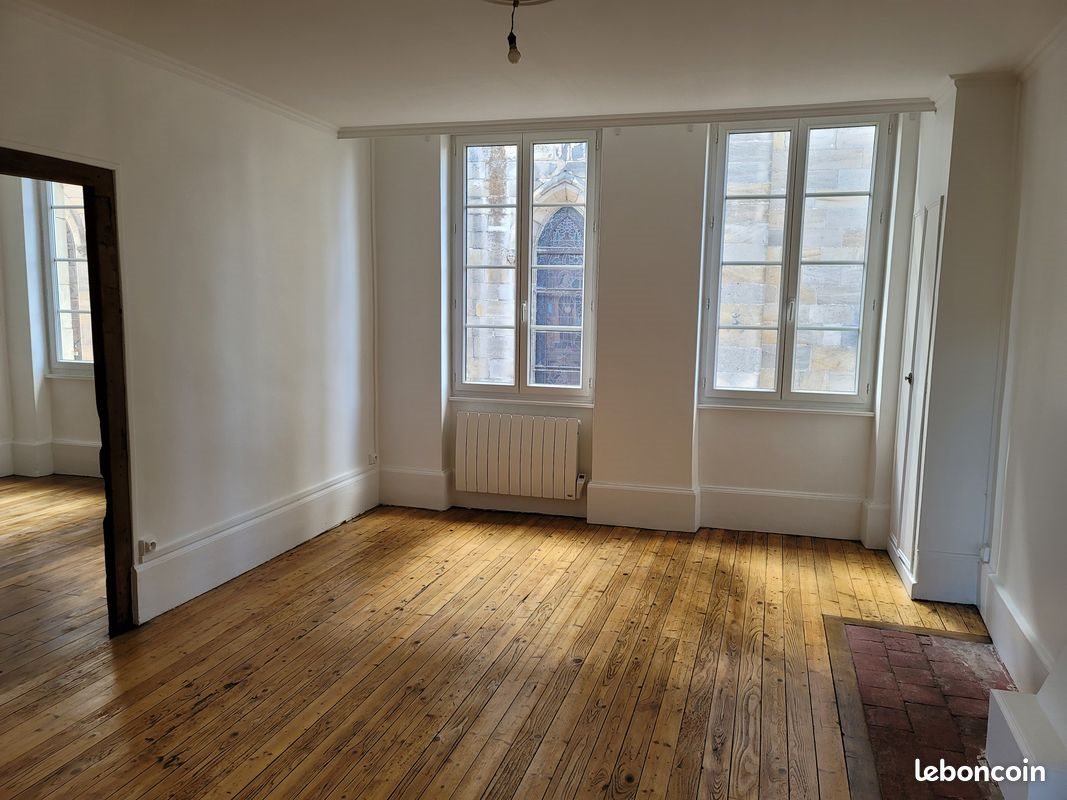 Appartement à louer, 70m², Moulins